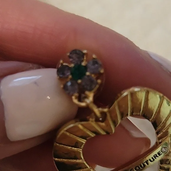 Juicy Couture heart earrings. EUC Y2K 90's - Picture 3 of 5